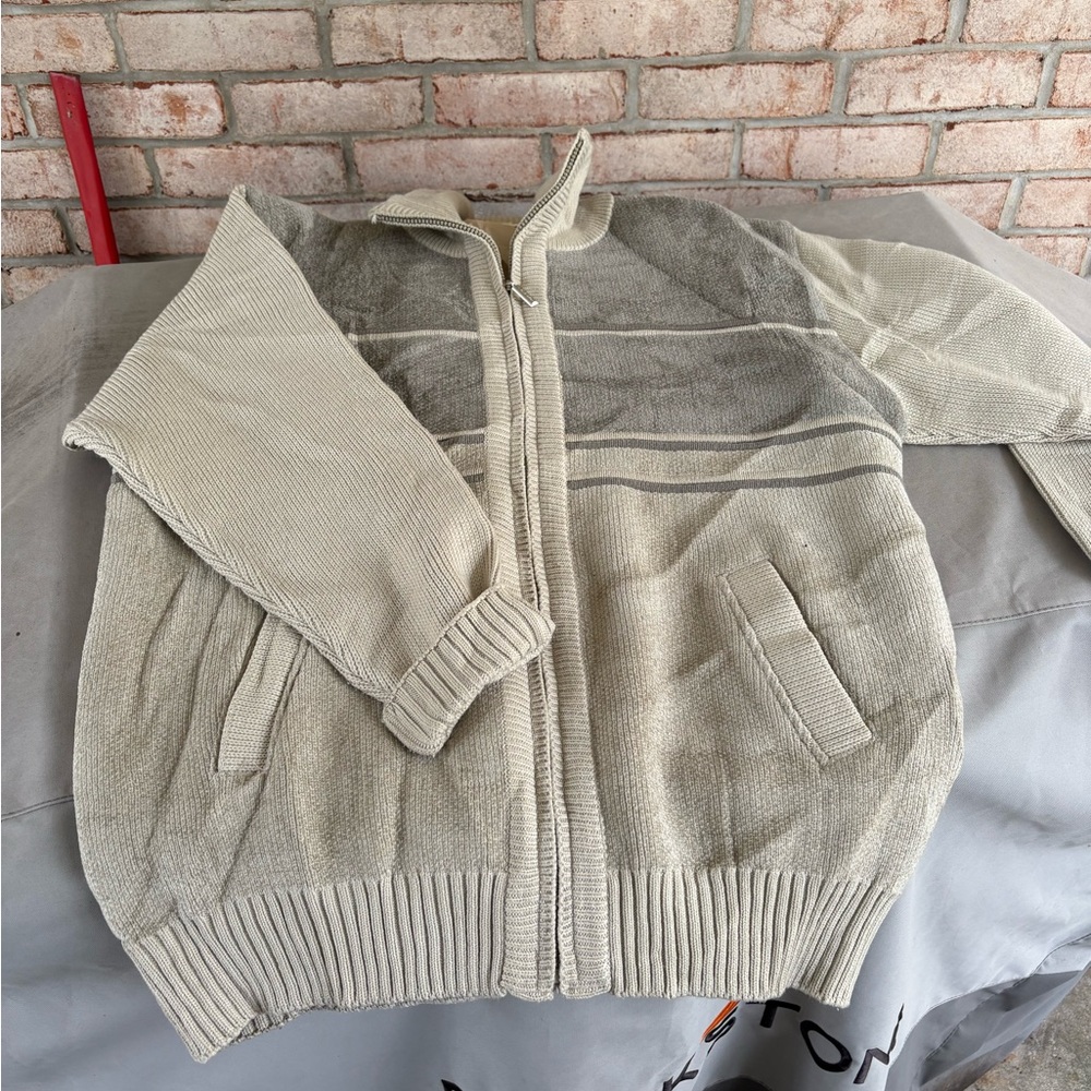 Vintage 2XL grandpa style sweater.  In perfect used condition.